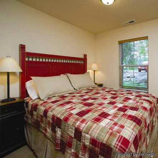 Dover Bay Resort Room photo