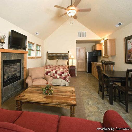 Dover Bay Resort Room photo
